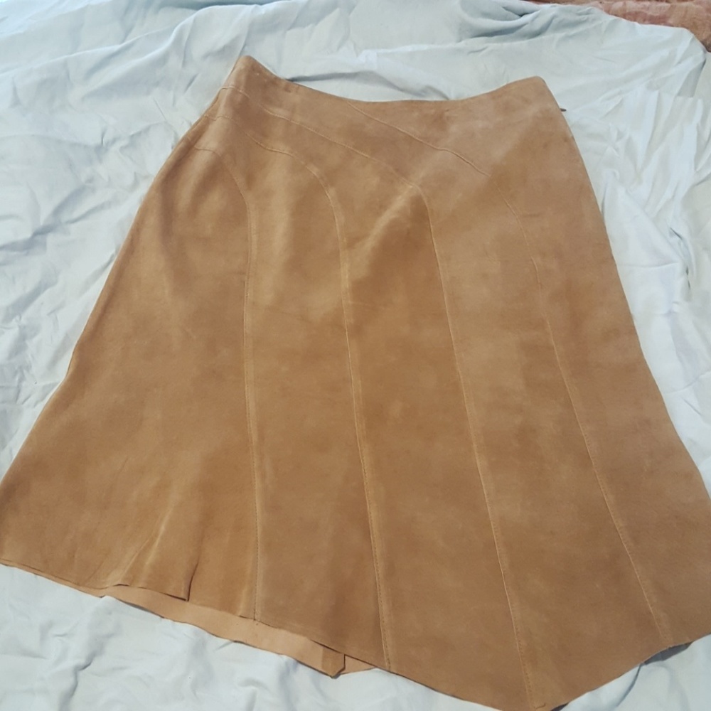 100 % leather  skirt side zipper